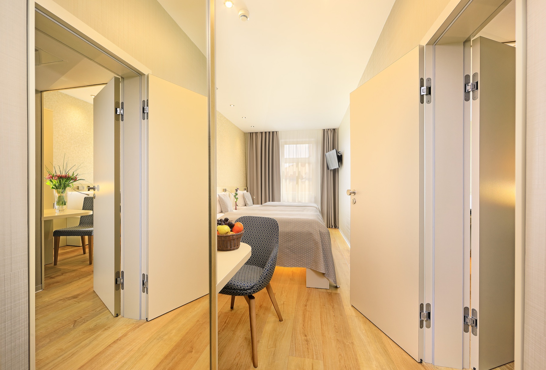 Hotel Ametyst Prague Triple room in light style