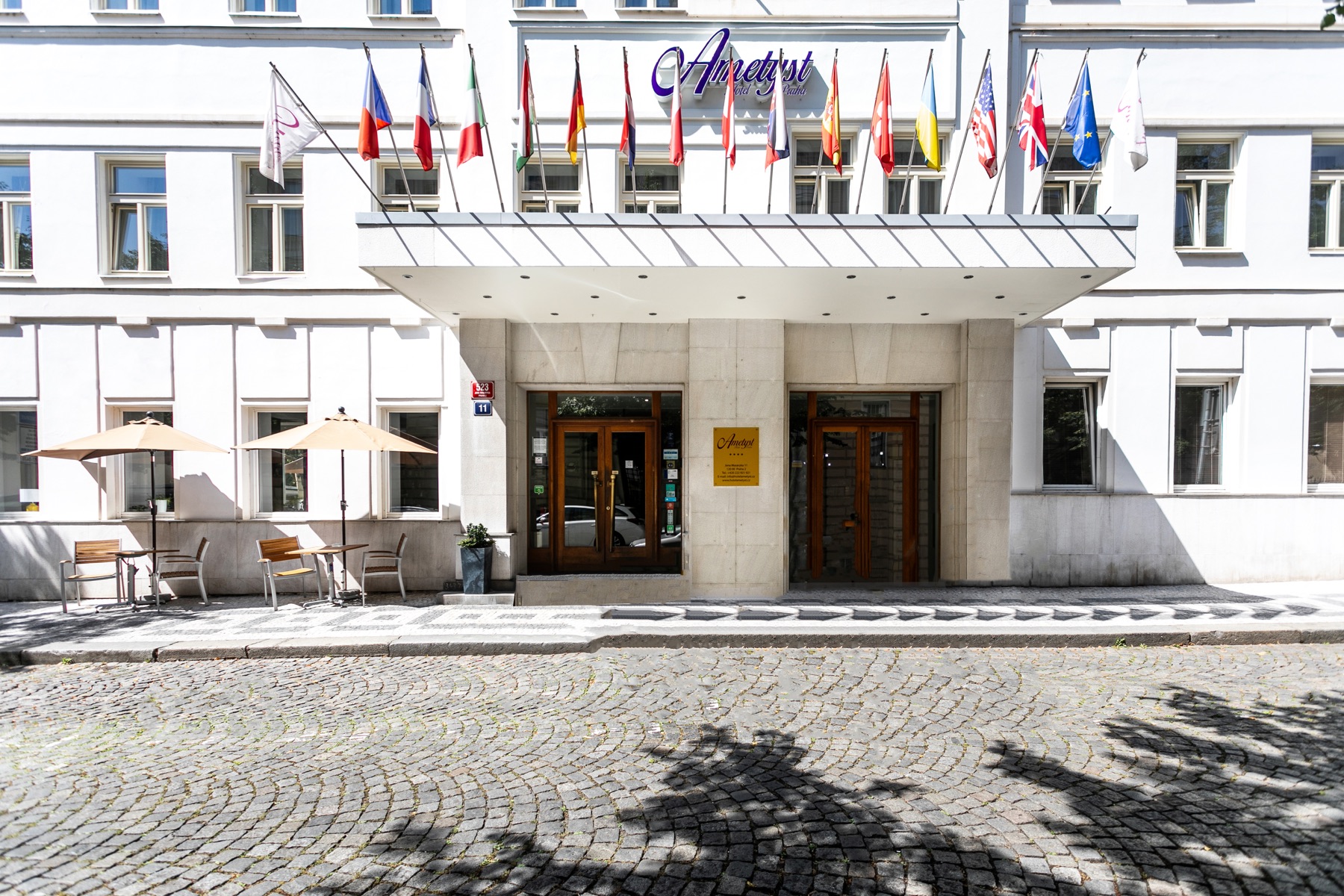 Hotel Ametyst Prague main entrance